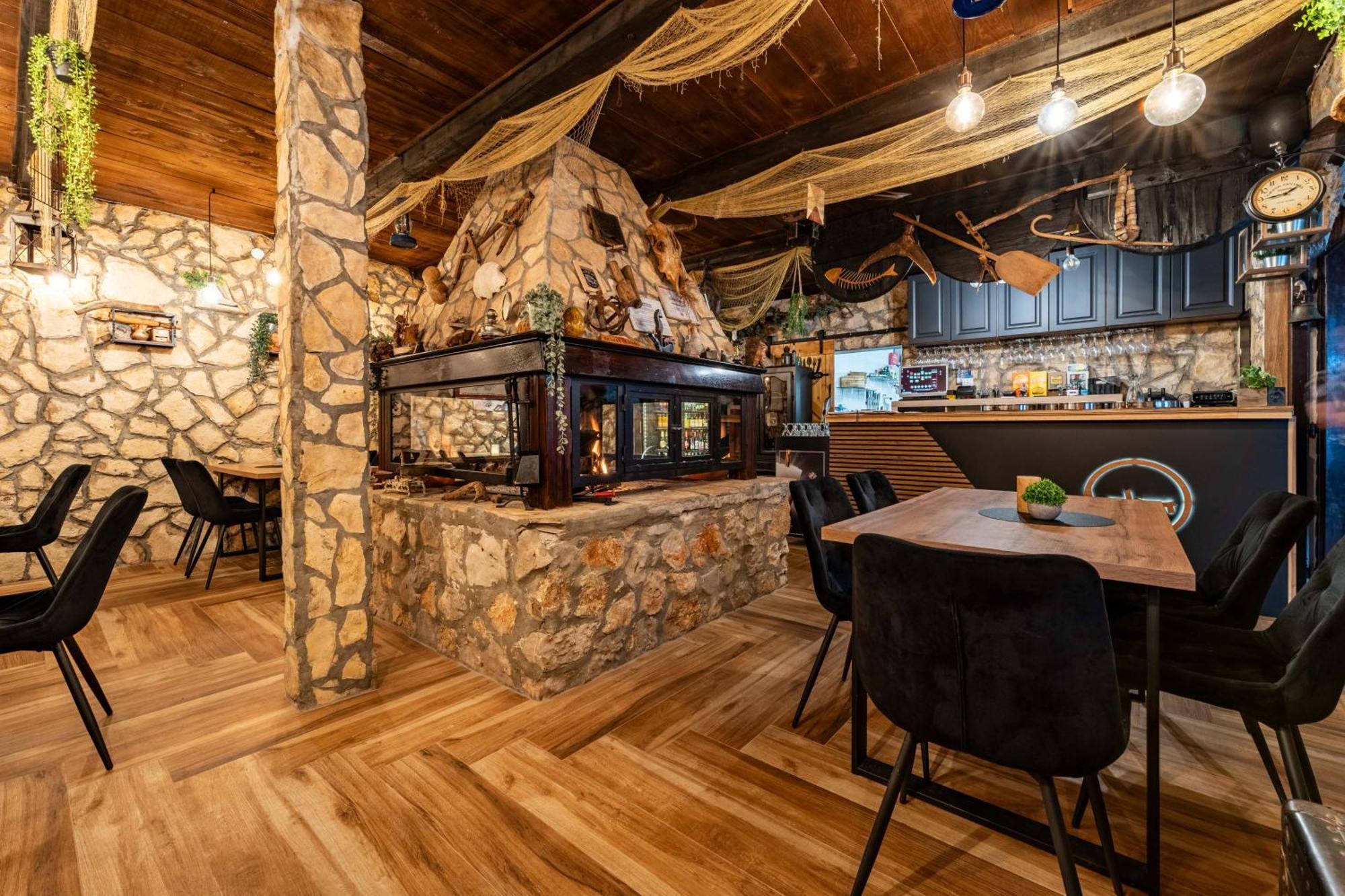 Guesthouse Kod Spavalice 维尔 外观 照片